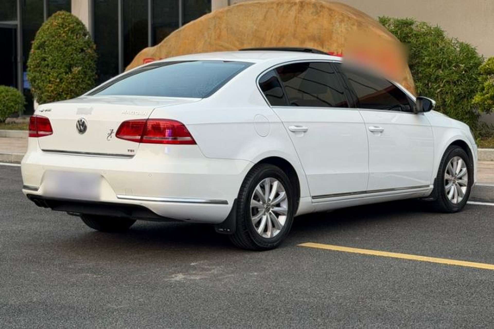 Used Volkswagen Magotan 2013 1.8TSI Luxury Model Exterior 4