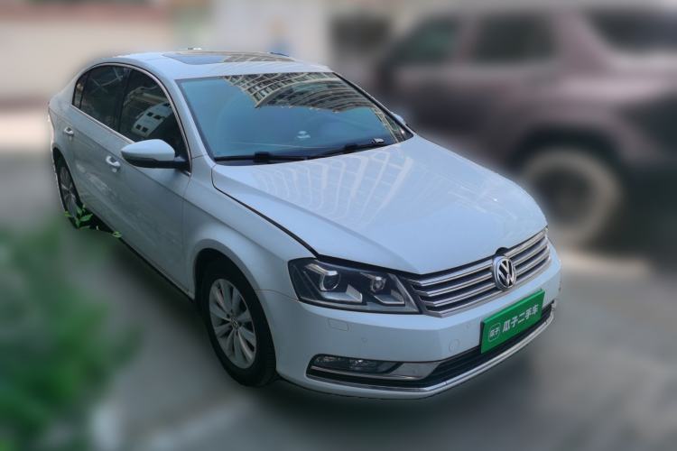 Used Volkswagen Magotan 2013 1.8TSI Luxury Model Front Right 45 Deg