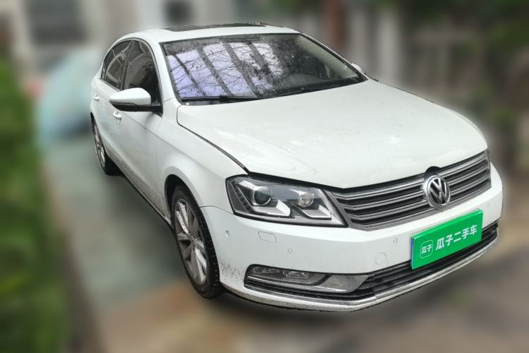 Used Volkswagen Magotan 2013 2.0 TSI Prestige Model Front Right 45 Deg