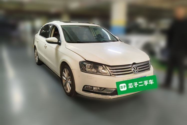 Used Volkswagen Magotan 2013 1.8TSI Prestige Model Front Right 45 Deg