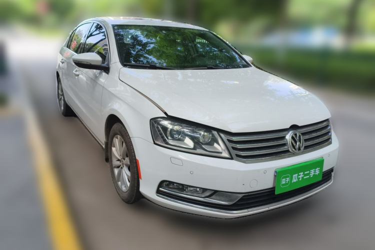 Used Volkswagen Magotan 2013 1.8TSI Luxury Model Front Right 45 Deg