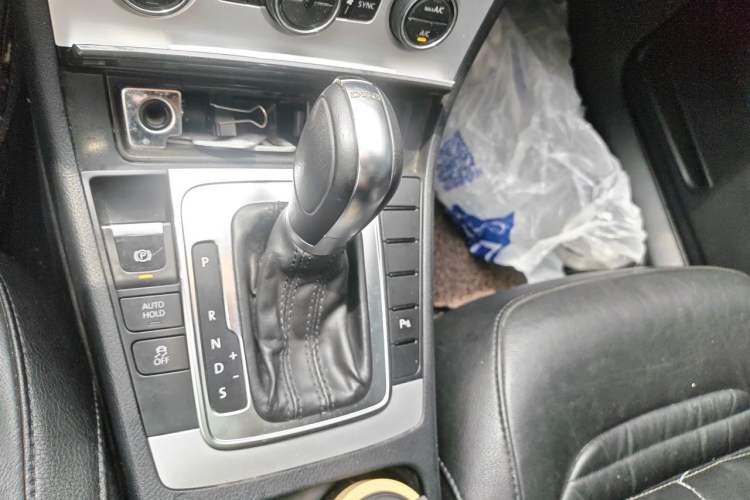 Used Volkswagen Magotan 2013 1.8TSI Luxury Model Gear Lever