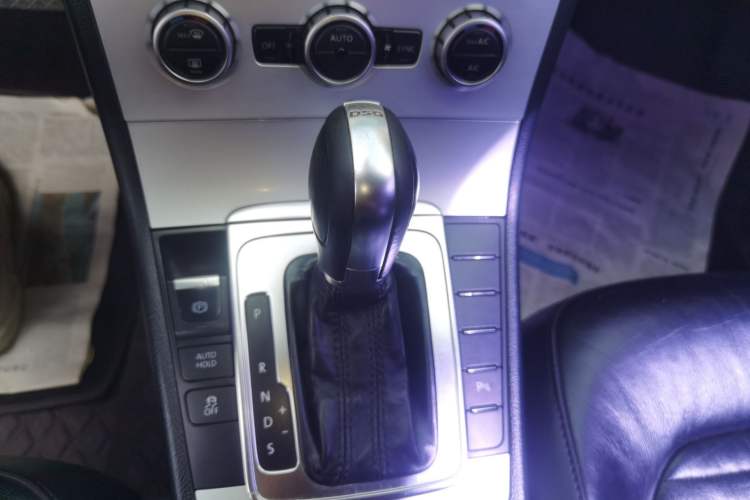 Used Volkswagen Magotan 2013 1.8TSI Luxury Model Gear Lever