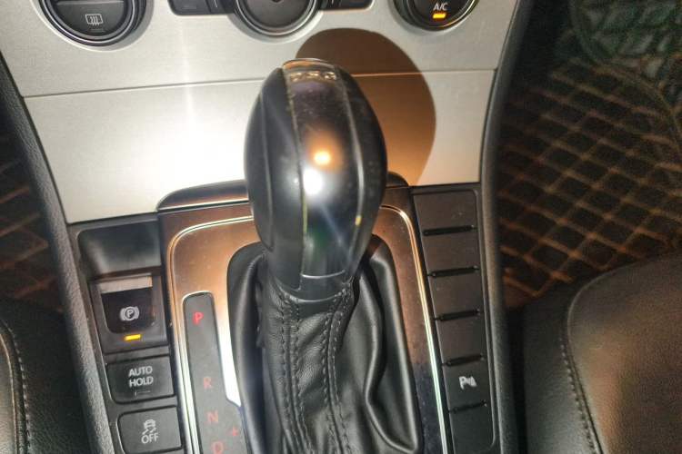 Used Volkswagen Magotan 2013 1.8TSI Luxury Model Gear Lever