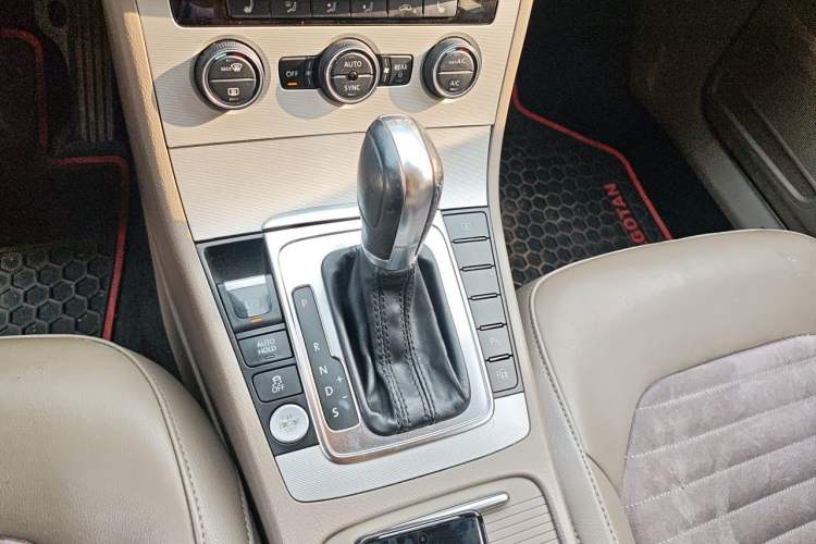 Used Volkswagen Magotan 2013 1.8TSI Prestige Model Gear Lever