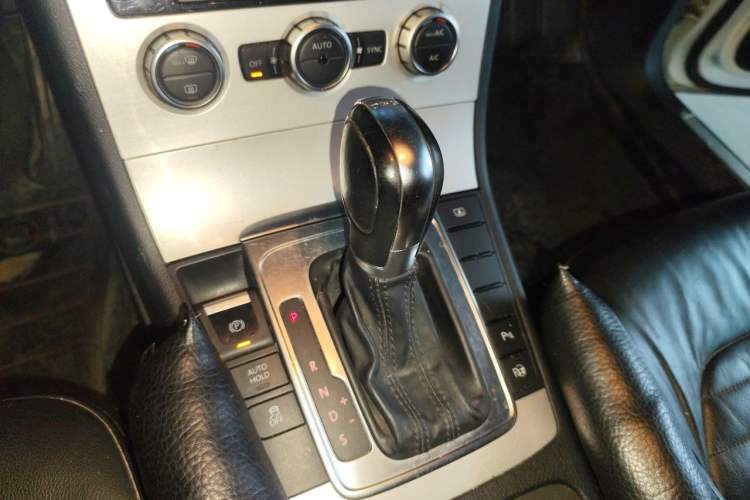 Used Volkswagen Magotan 2013 1.8TSI Luxury Model Gear Lever