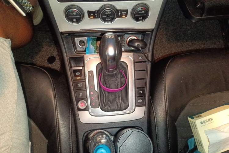 Used Volkswagen Magotan 2013 2.0 TSI Prestige Model Gear Lever