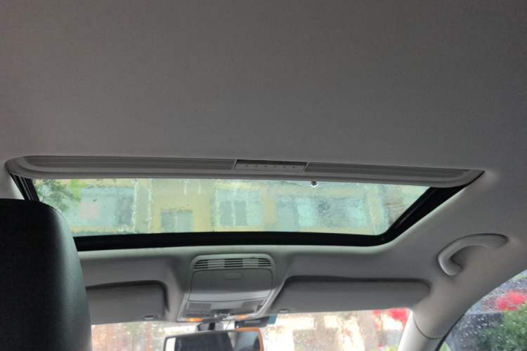 Used Volkswagen Magotan 2013 2.0 TSI Prestige Model Headliner