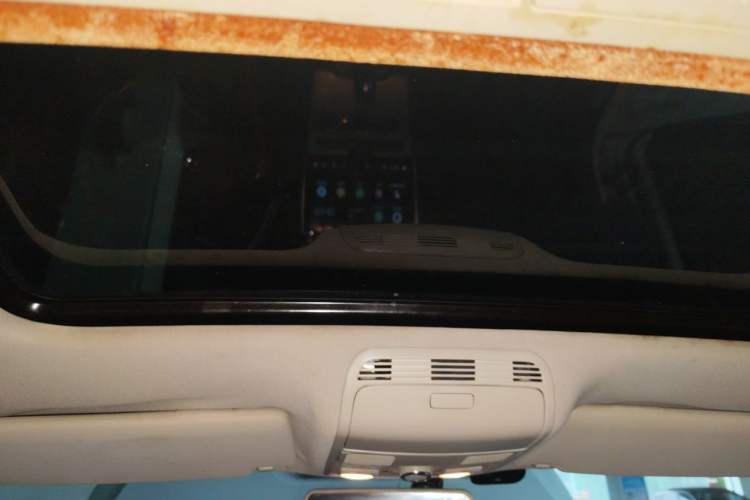 Used Volkswagen Magotan 2013 1.8TSI Luxury Model Headliner