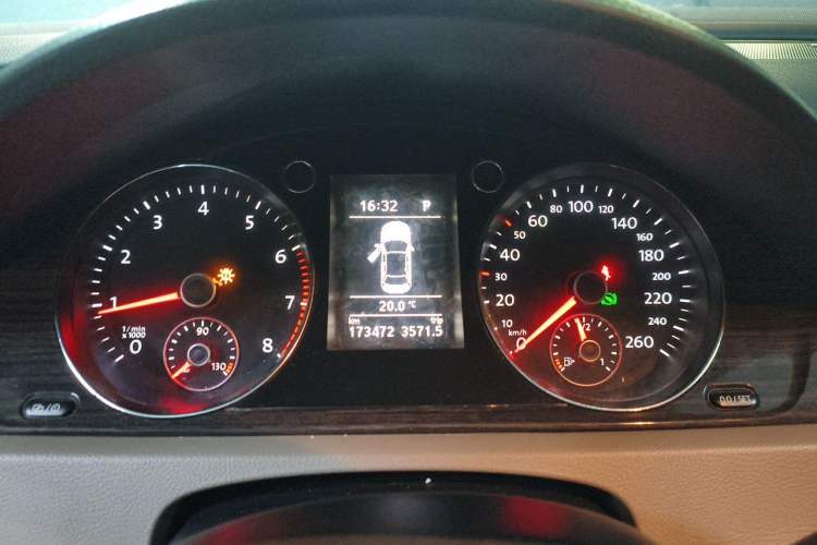 Used Volkswagen Magotan 2013 1.8TSI Prestige Model Instrument Cluster