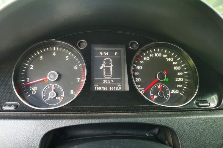 Used Volkswagen Magotan 2013 1.8TSI Luxury Model Instrument Cluster