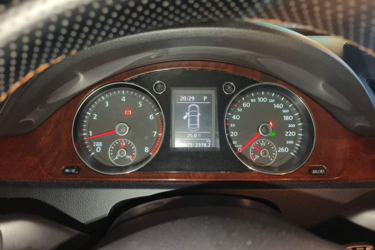 Used Volkswagen Magotan 2013 1.8TSI Premier Model Instrument Cluster