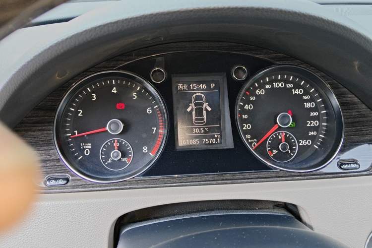 Used Volkswagen Magotan 2013 2.0 TSI Prestige Model Instrument Cluster