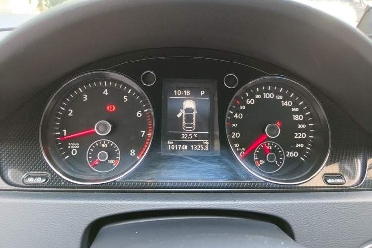 Used Volkswagen Magotan 2013 2.0 TSI Luxury Model Instrument Cluster