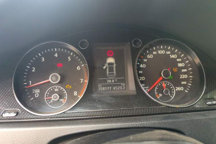 Used Volkswagen Magotan 2013 1.8TSI Luxury Model Instrument Cluster