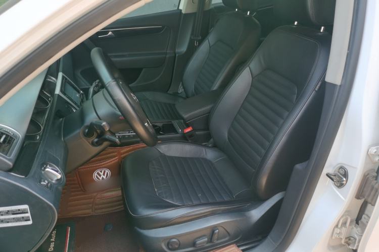 Used Volkswagen Magotan 2013 1.8TSI Luxury Model Left Front Seat