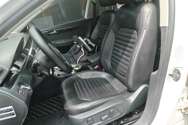 Used Volkswagen Magotan 2013 1.8TSI Luxury Model Left Front Seat