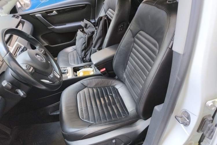 Used Volkswagen Magotan 2013 2.0 TSI Luxury Model Left Front Seat