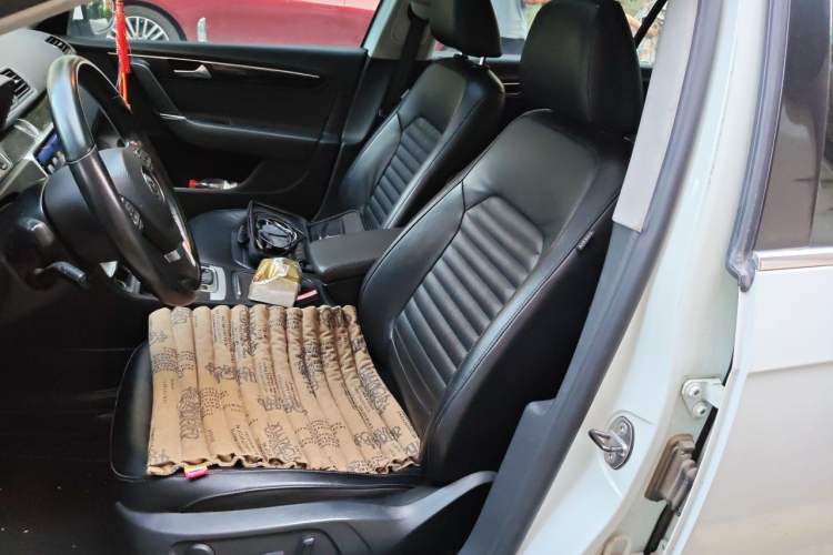 Used Volkswagen Magotan 2013 2.0 TSI Luxury Model Left Front Seat