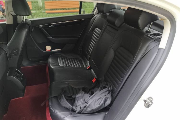 Used Volkswagen Magotan 2013 1.8TSI Luxury Model Left Rear Seat