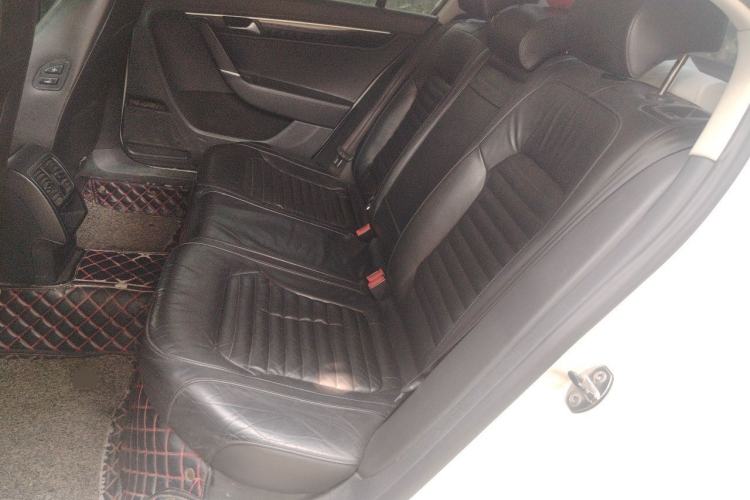 Used Volkswagen Magotan 2013 1.8TSI Luxury Model Left Rear Seat