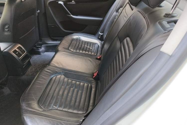 Used Volkswagen Magotan 2013 2.0 TSI Luxury Model Left Rear Seat