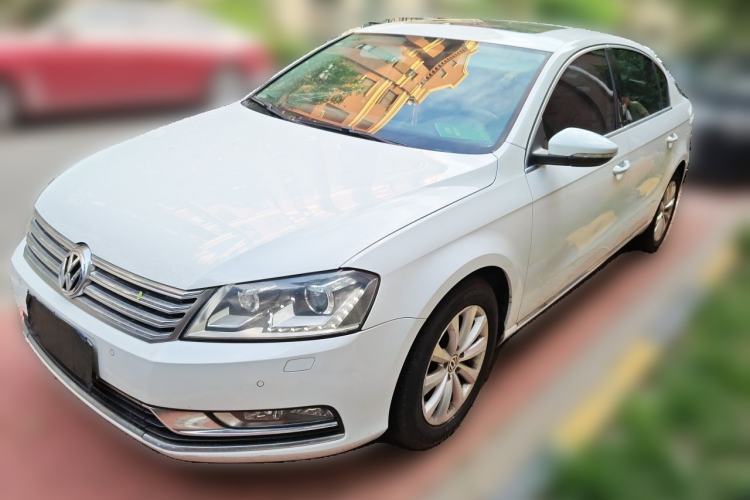 Used Volkswagen Magotan 2013 2.0 TSI Luxury Model Guazi used car, China used car export, Used car for sale, Used cars, Cheapest cars for sale