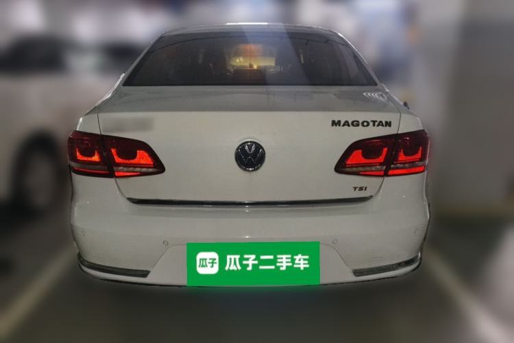 Used Volkswagen Magotan 2013 1.8TSI Luxury Model Rear