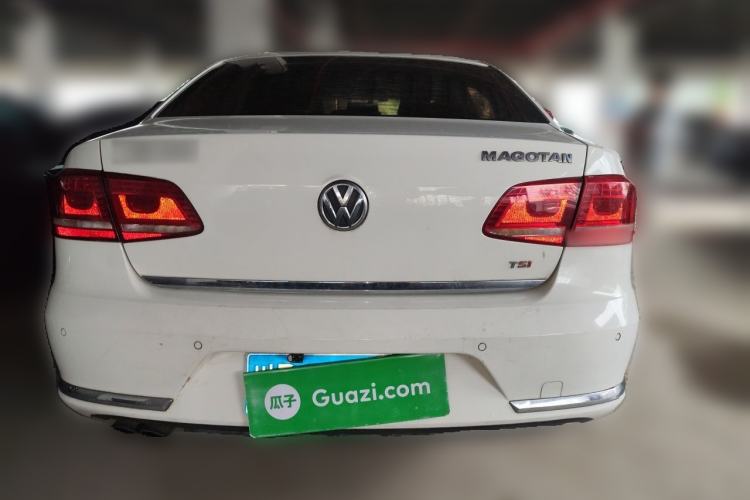 Used Volkswagen Magotan 2013 1.8TSI Luxury Model Rear