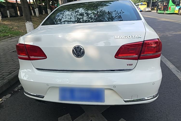 Used Volkswagen Magotan 2013 2.0 TSI Luxury Model Rear