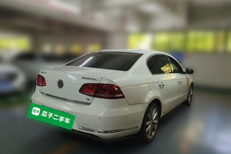 Used Volkswagen Magotan 2013 1.8TSI Prestige Model Rear Right 45 Deg