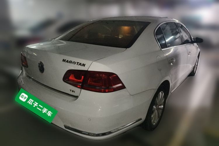 Used Volkswagen Magotan 2013 1.8TSI Luxury Model Rear Right 45 Deg
