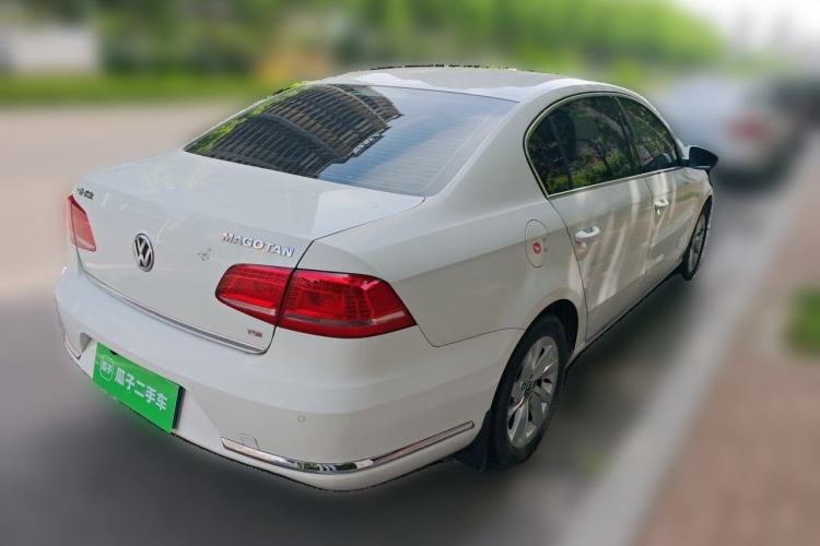 Used Volkswagen Magotan 2013 1.8TSI Luxury Model Rear Right 45 Deg