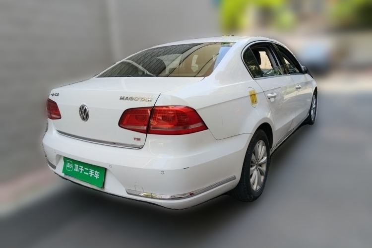 Used Volkswagen Magotan 2013 2.0 TSI Luxury Model Rear Right 45 Deg