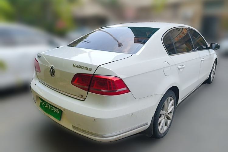 Used Volkswagen Magotan 2013 1.8TSI Prestige Model Rear Right 45 Deg
