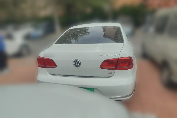 Used Volkswagen Magotan 2013 1.8TSI Premier Model Rear