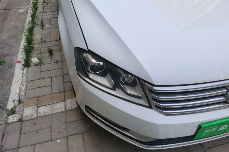 Used Volkswagen Magotan 2013 1.8TSI Luxury Model Right Front Headlight
