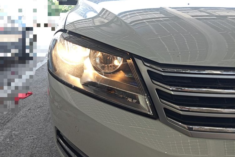 Used Volkswagen Magotan 2013 1.8TSI Premier Model Right Front Headlight