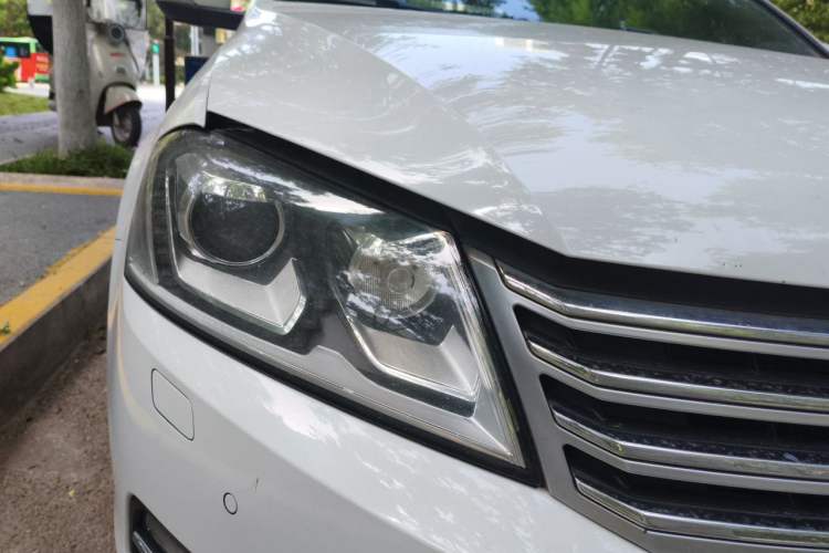 Used Volkswagen Magotan 2013 1.8TSI Luxury Model Right Front Headlight
