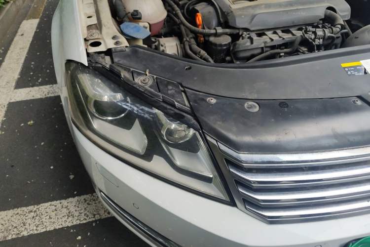 Used Volkswagen Magotan 2013 1.8TSI Luxury Model Right Front Headlight