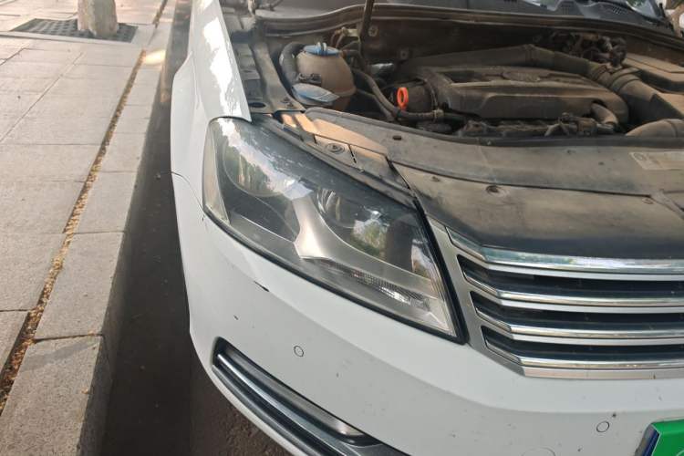 Used Volkswagen Magotan 2013 1.8TSI Premier Model Right Front Headlight