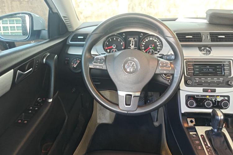 Used Volkswagen Magotan 2013 1.8TSI Premier Model Steering Wheel