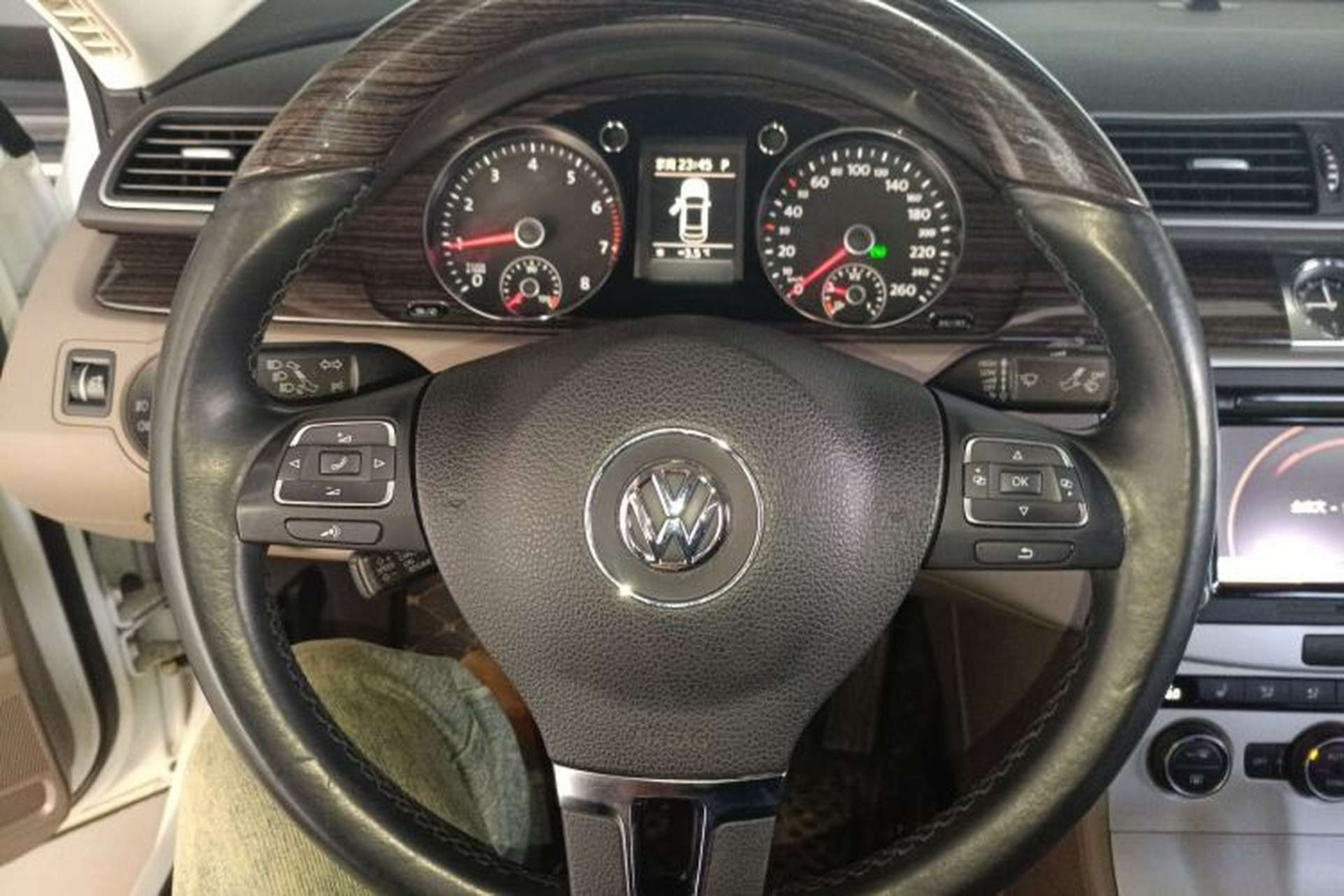 Used Volkswagen Magotan 2013 2.0 TSI Prestige Model Steering Wheel