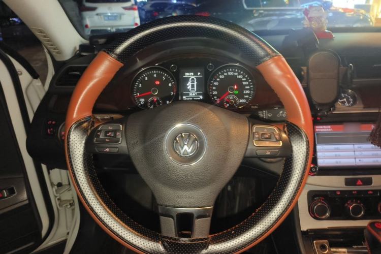 Used Volkswagen Magotan 2013 1.8TSI Premier Model Steering Wheel