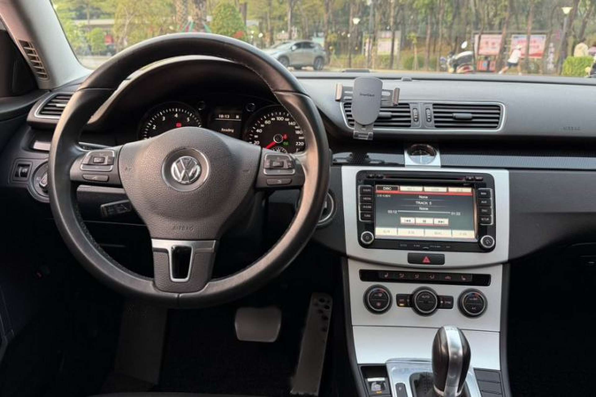 Used Volkswagen Magotan 2013 1.8TSI Luxury Model Steering Wheel