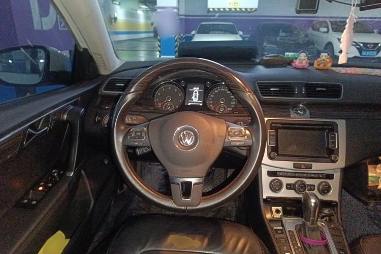 Used Volkswagen Magotan 2013 2.0 TSI Prestige Model Steering Wheel