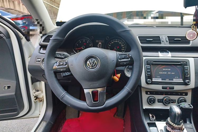 Used Volkswagen Magotan 2013 1.8TSI Prestige Model Steering Wheel