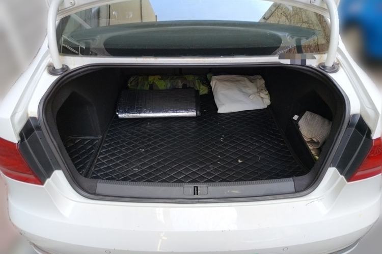 Used Volkswagen Magotan 2013 2.0 TSI Luxury Model Trunk