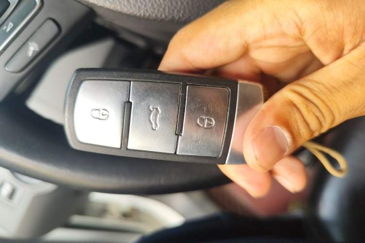 Used Volkswagen Magotan 2013 1.8TSI Luxury Model Vehicle Key