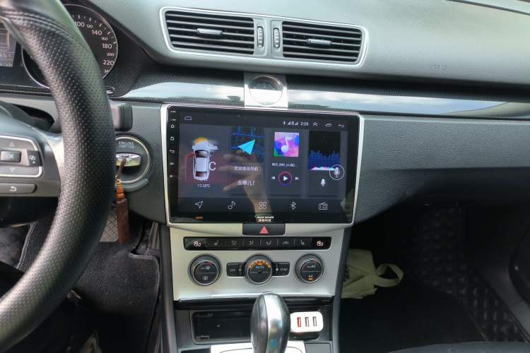 Used Volkswagen Magotan 2013 1.8TSI Luxury Model Audio And AC Panel